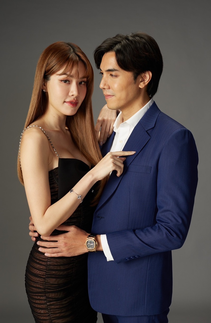 หลังคาใบบัว