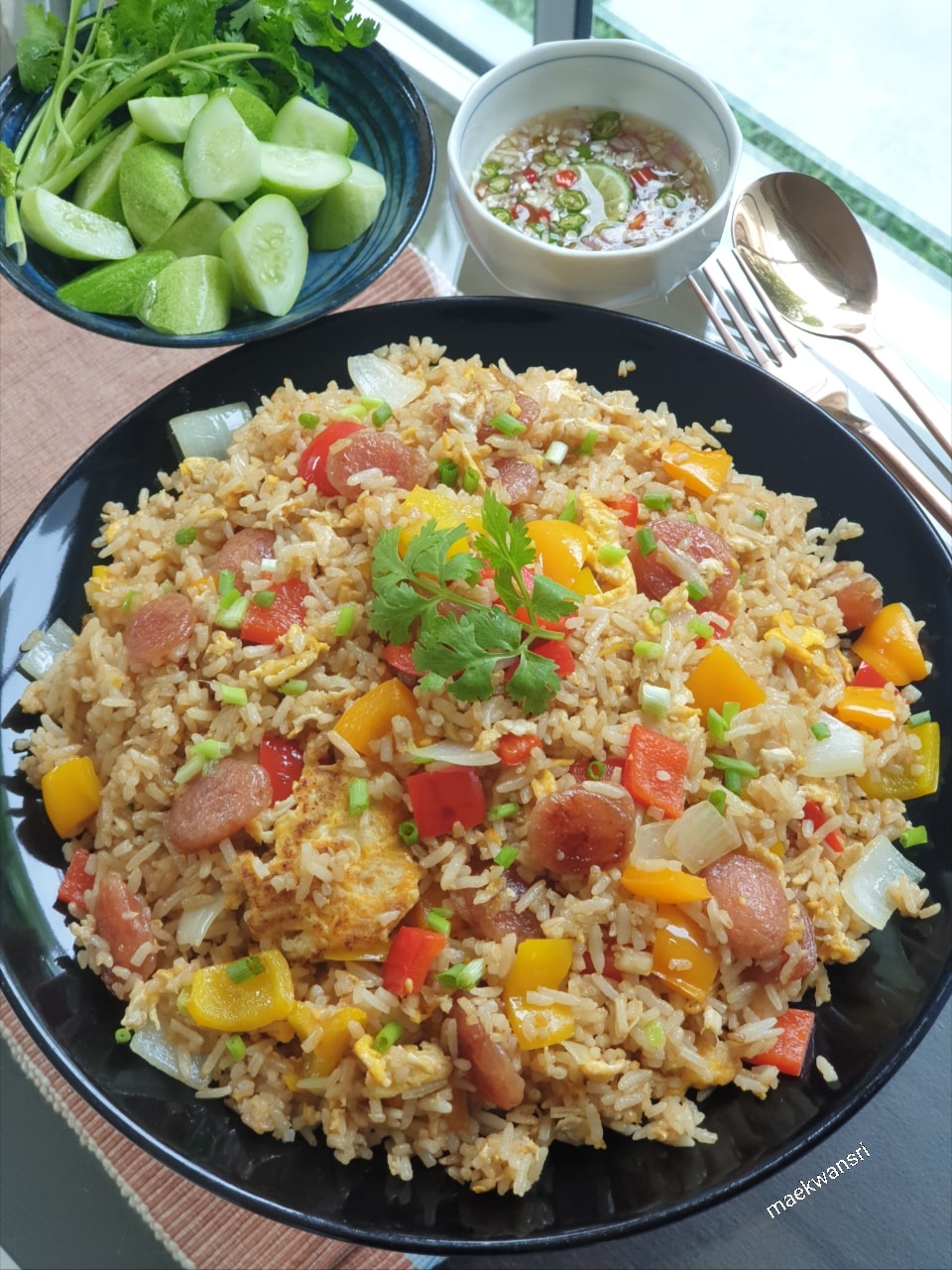 ข้าวผัดกุนเชียง ใส่พริกหวานหลากสี ทำง่ายหอมอร่อย
