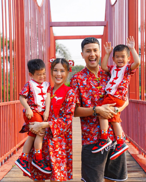 น้องมิวสิค-น้องลีริคส์ ลูกแฝดดารา