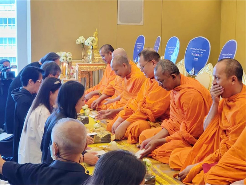 นักร้อง ร่วมทำบุญรำลึก เต๋อ เรวัต พุทธินันทน์