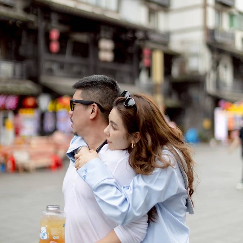 แบงค์ พชร - โบว์ เบญจวรรณ