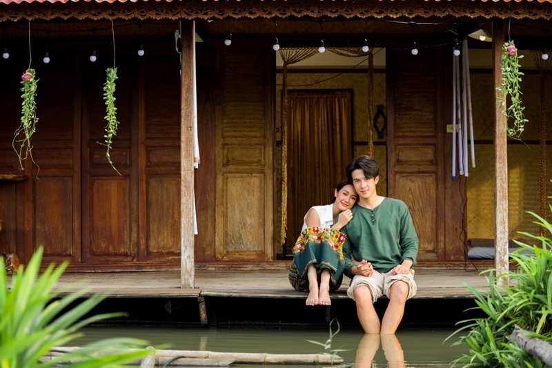 เพราะรัก