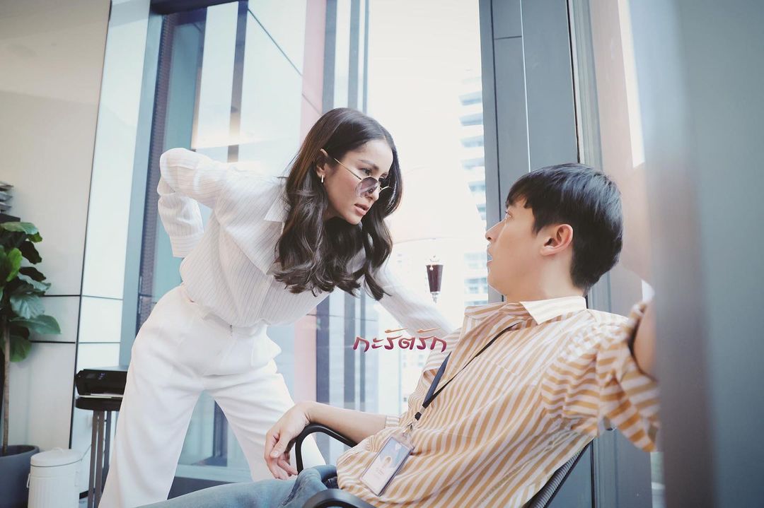 อัลบั้มภาพ แอน ทองประสม จับมือหวาน เจมส์ จิรายุ เคมีดีต่อใจ เจอกันใน
