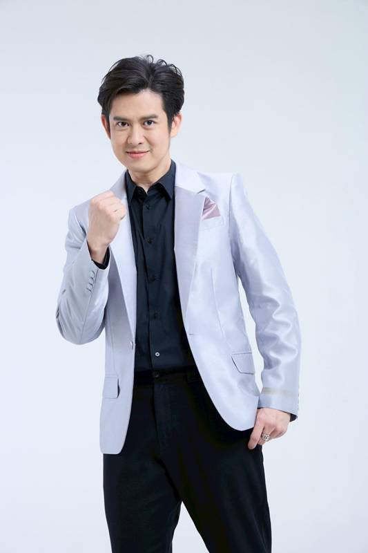 ร็อคกี้ สมบัติเจริญ