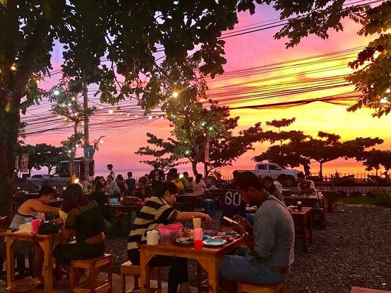 บรรยากาศ ร้านสุดเขตทะเลเผา