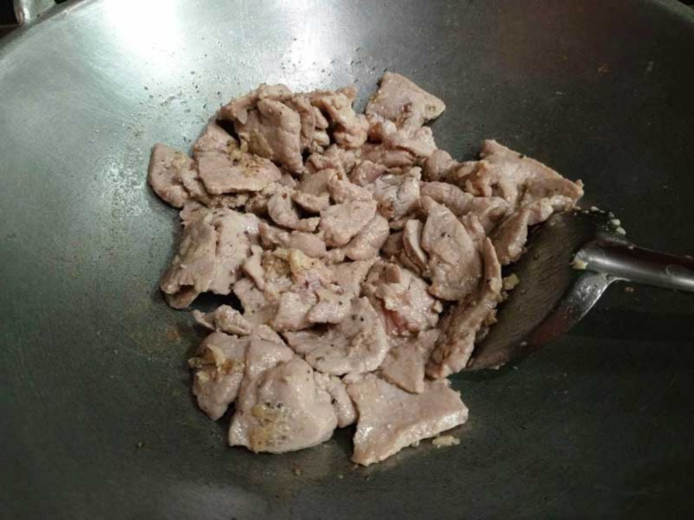 สูตรหมูกระเทียมพริกไทย