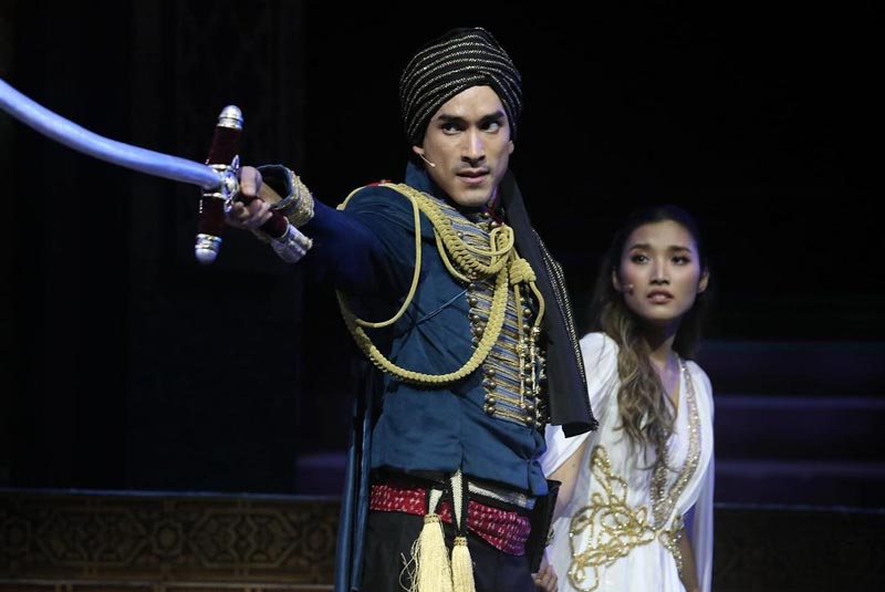 ณเดชน์ คูกิมิยะ