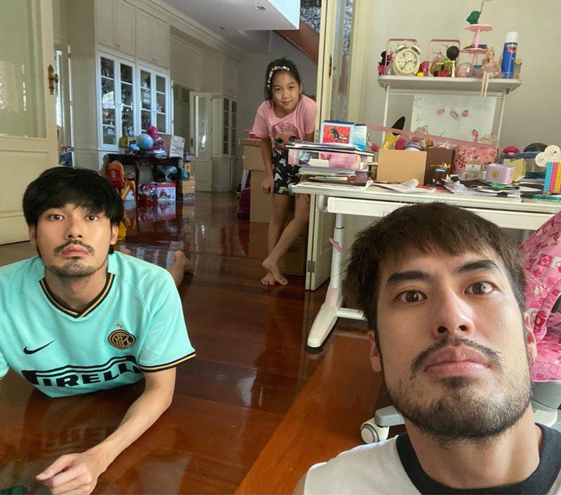 ดาราไว้หนวด