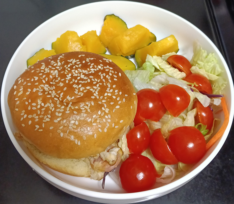 เบอร์เกอร์ไข่เจียวเห็ดกุ้ง เมนูอาหารเช้า อาหารฝรั่ง สูตรอาหาร