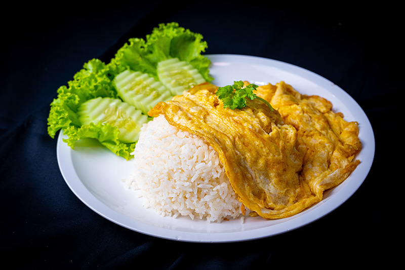 ข้าวไข่เจียว เมนูสิ้นเดือน เมนูประหยัด