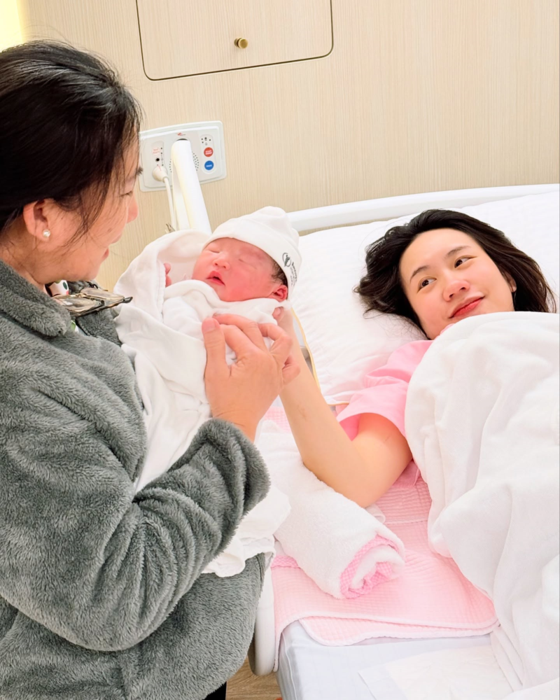 เมอา Mayy R ยูทูบเบอร์ดัง คลอดแล้ว