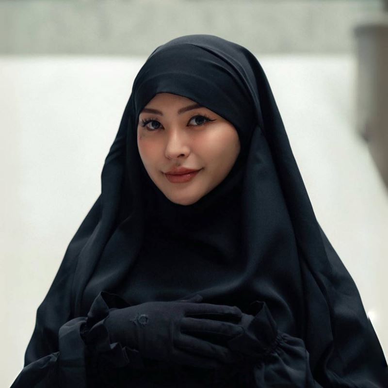 น้องเร Rae Lil Black