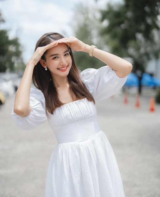 แฟชั่นชุดขาว