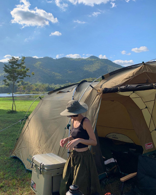 นับเงิน ฉัตร์นลิน แต่งตัวไปน้ำตก