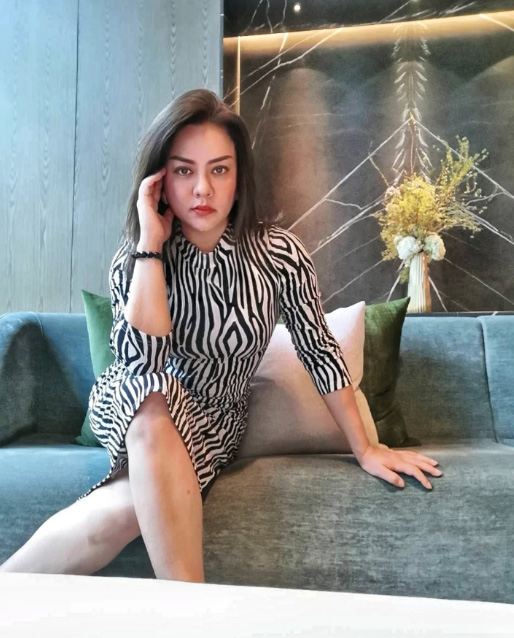 บีม จารุวรรณ ประวัตินักร้องสาวเสียงเท่มีเสน่ห์ ที่หลายคนหลงใหล