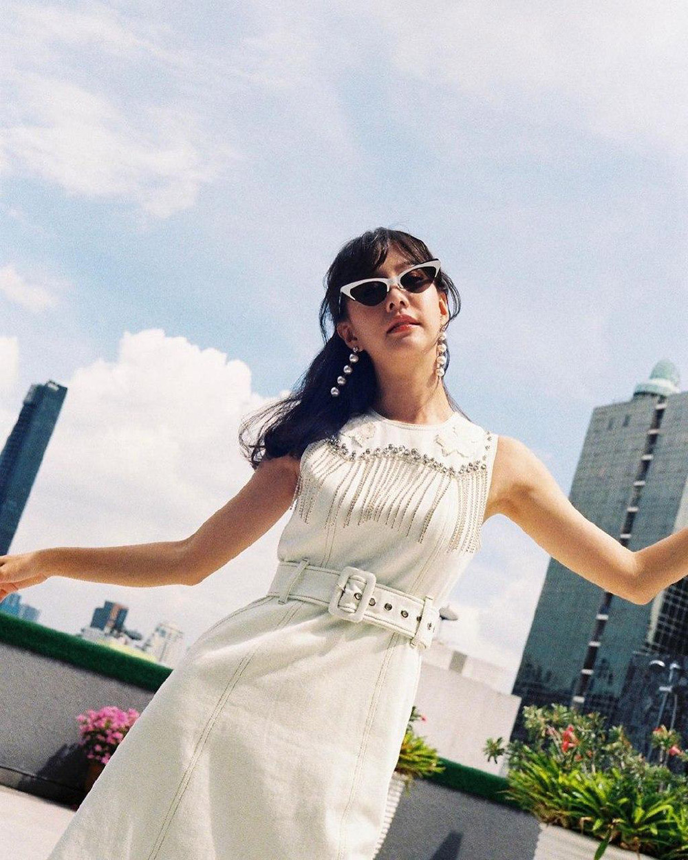 แฟชั่น, เสื้อสีขาว