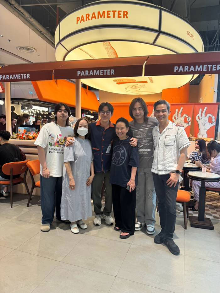 กฤษณ์ ศรีภูมิเศรษฐ์ โพสต์ภาพร่วมกับ เจ๊ฉอด และ เอส วรฤทธิ์