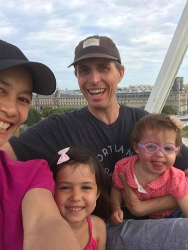 อุ้ม สิริยากร