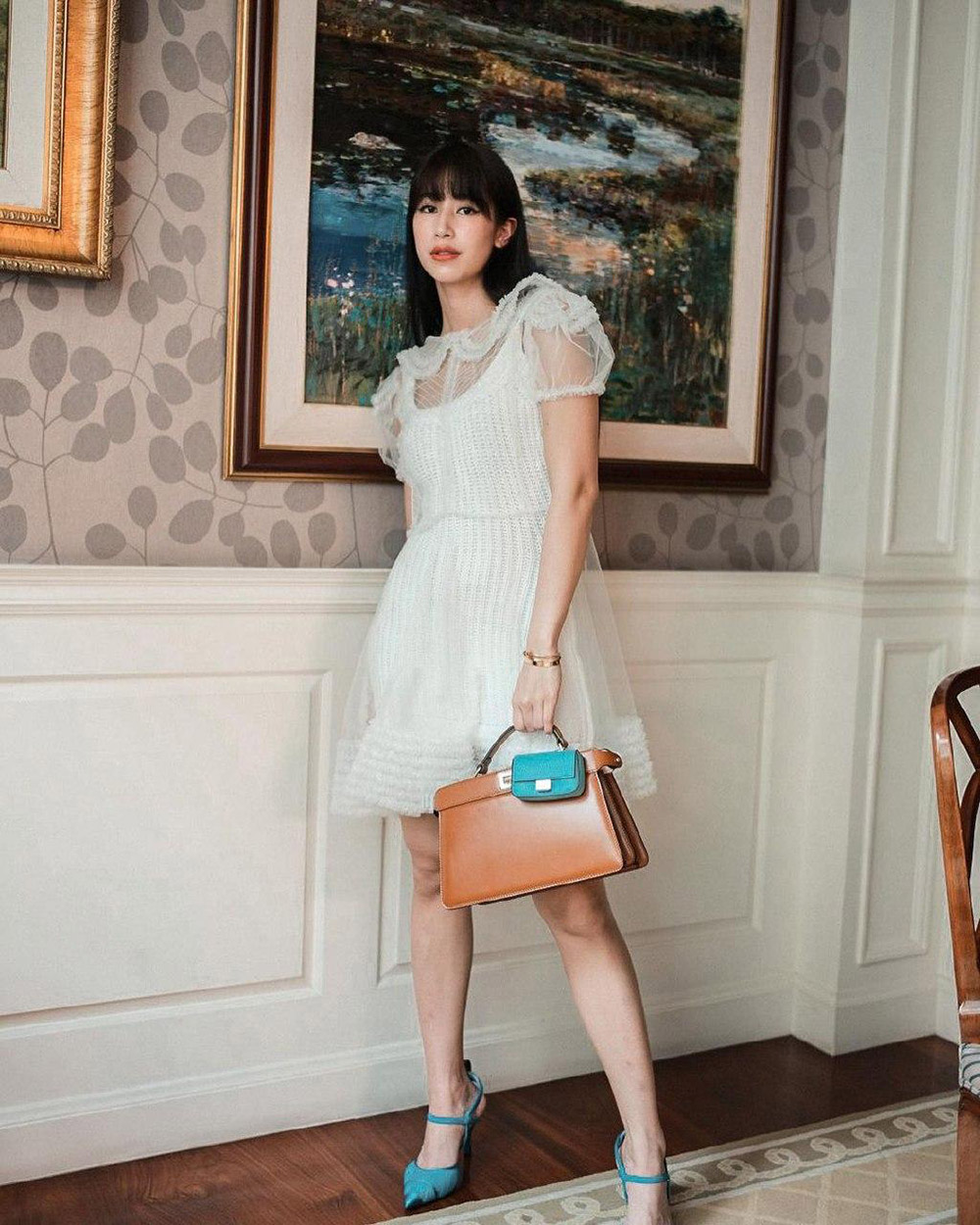 แฟชั่น, เสื้อสีขาว