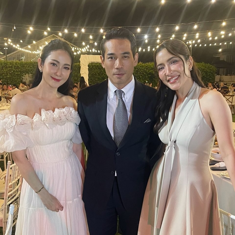 พิ้งกี้ สาวิกา ตุ้ย ธีรภัทร์ ควงคู่ร่วมงานแต่ง น้ำหวาน