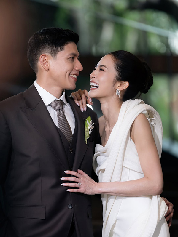 ภาพมายด์ ลภัสลัล  พาย สุนิษฐ์  ในงานหมั้น