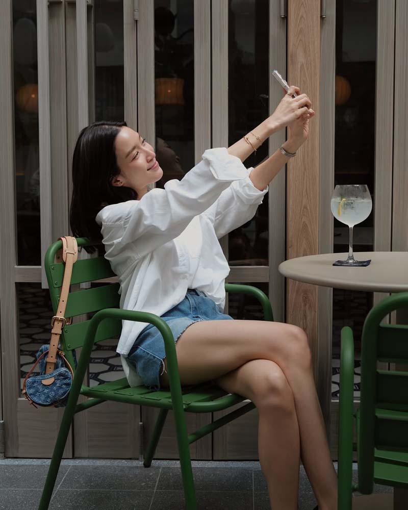 โม มนชนก