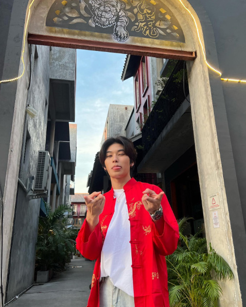 ส่องแฟชั่นตรุษจีน 2568 สไตล์ดาราชาย อัปลุคเท่ต้อนรับปีมะเส็ง