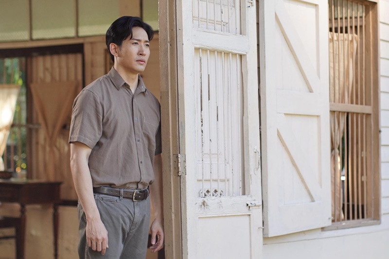 อกธรณี นักแสดง