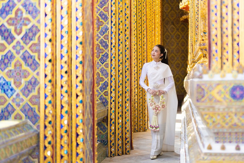 มายด์ ลภัสลัล ควง พาย สุนิษฐ์ เข้าพิธีมงคล