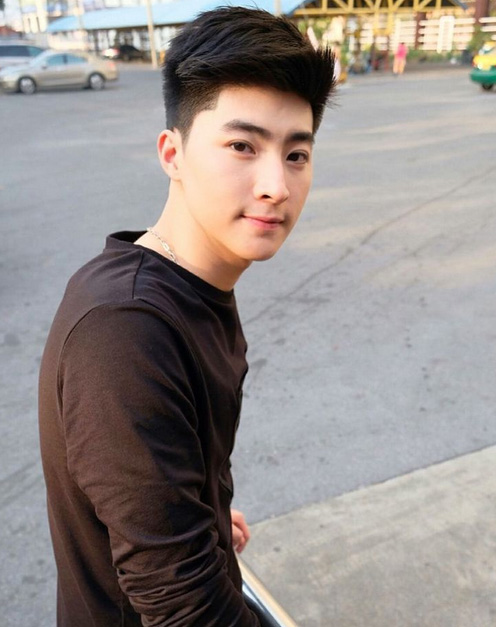 บลู พงศ์ถิวัตถ์