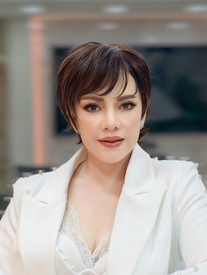  เปิดภาพ หนูแหม่ม สุริวิภา ลุคทรงผมสั้นสดใส ย้อนวัย 