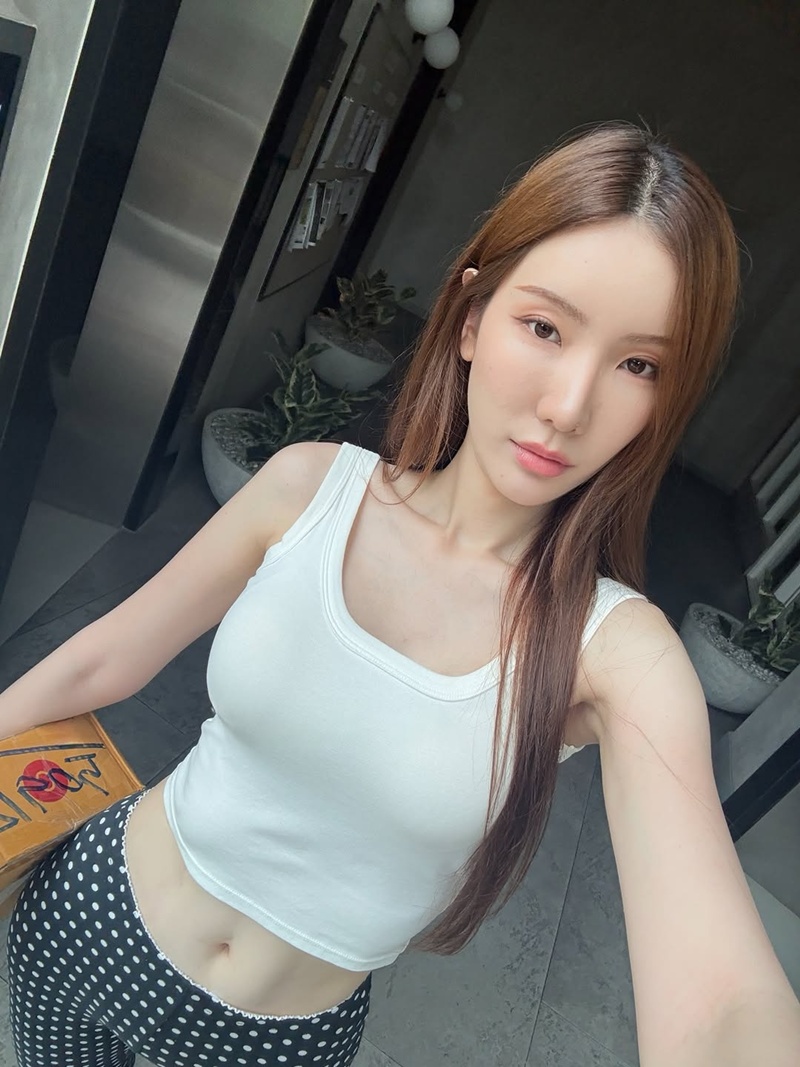 บุ๊ค ธีรชยา