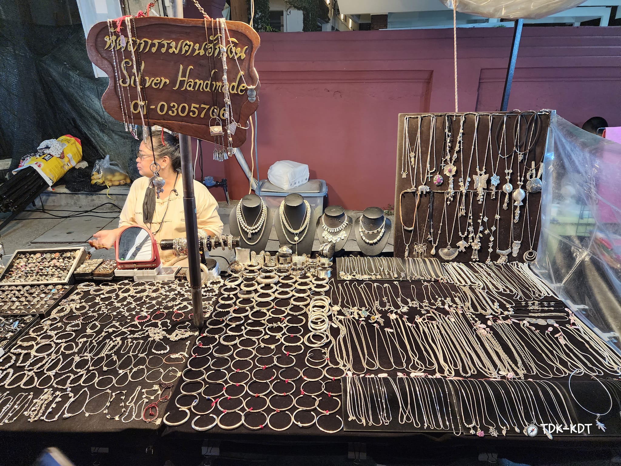 ถนนคนเดินวัวลาย