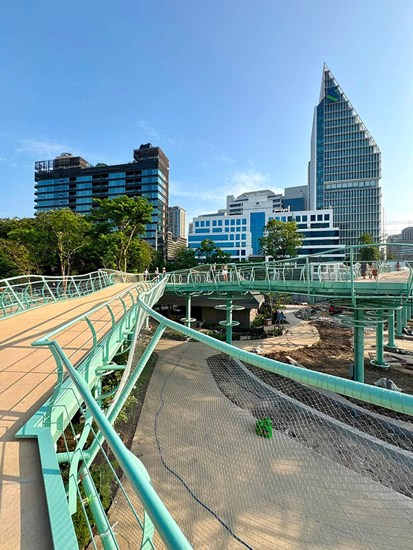 สะพานเขียวเชื่อมลุมพินี-เบญจกิติ