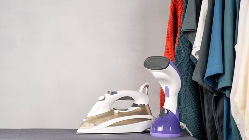 เครื่องรีดผ้าไอน้ำ vs เตารีดไอน้ำ