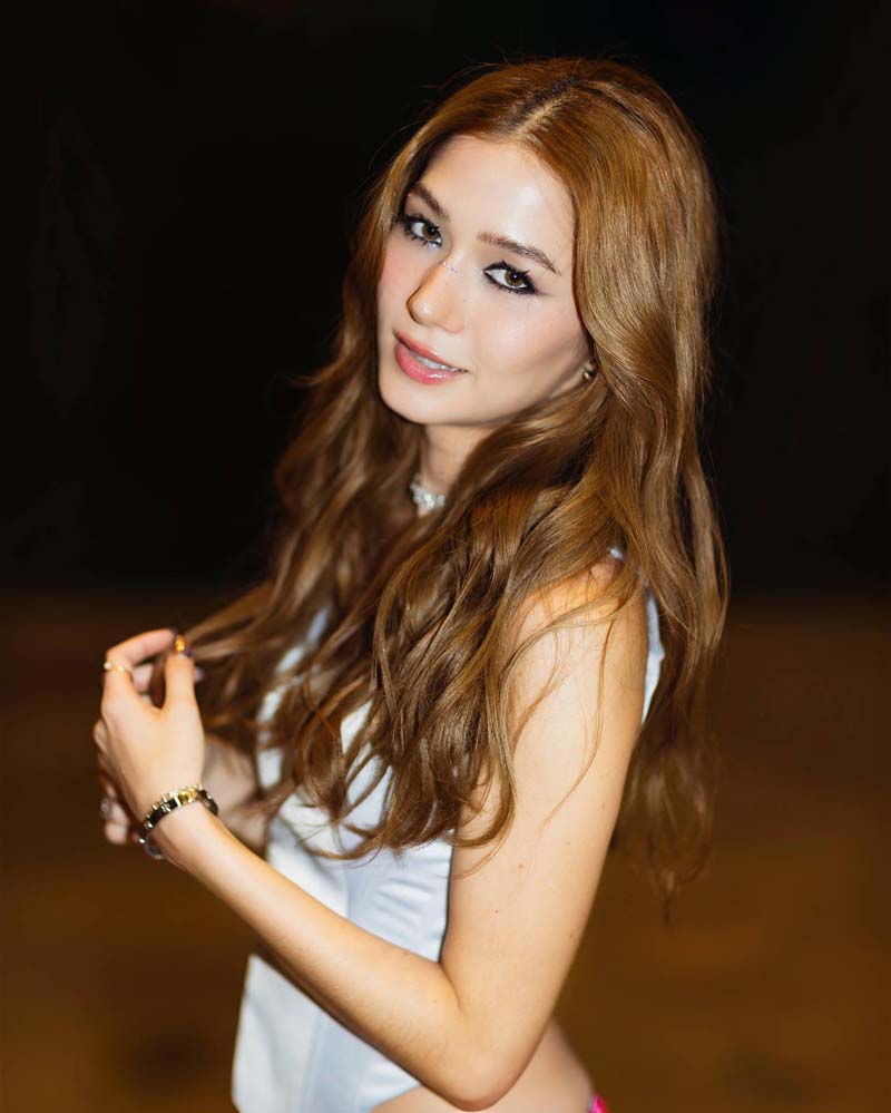 วี วิโอเลต