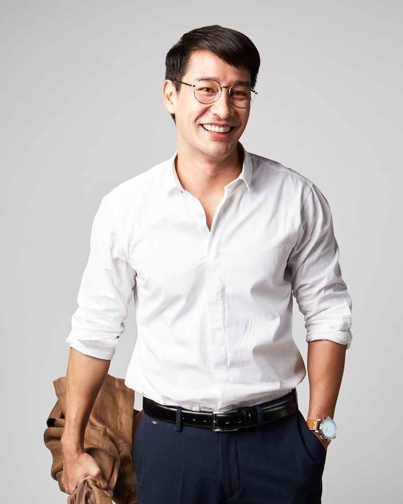 ป้อง ณวัฒน์