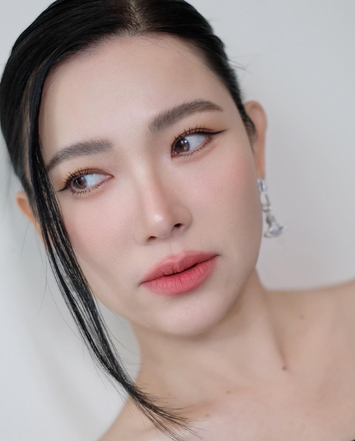 ต้นหอม ศกุนตลา ดาราศัลยกรรม