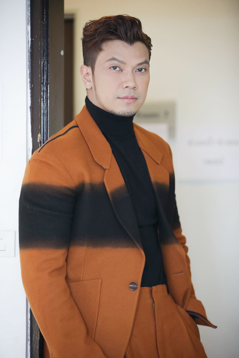 หนุ่ม กะลา