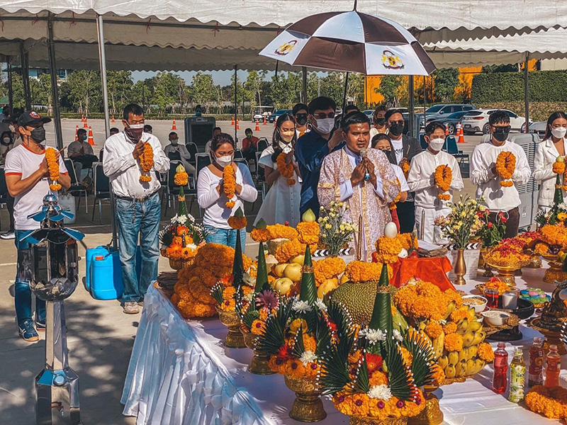 ทีมนักแสดงและผู้กำกับหนัง กล่อมนารี