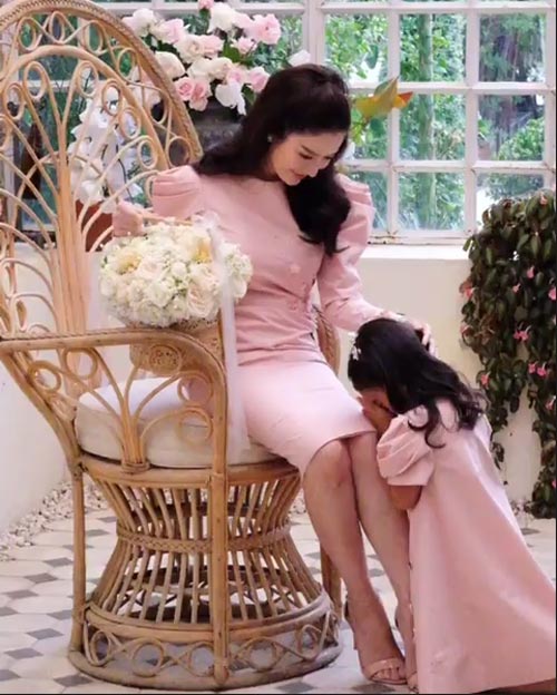 แอฟ ทักษอร น้องปีใหม่