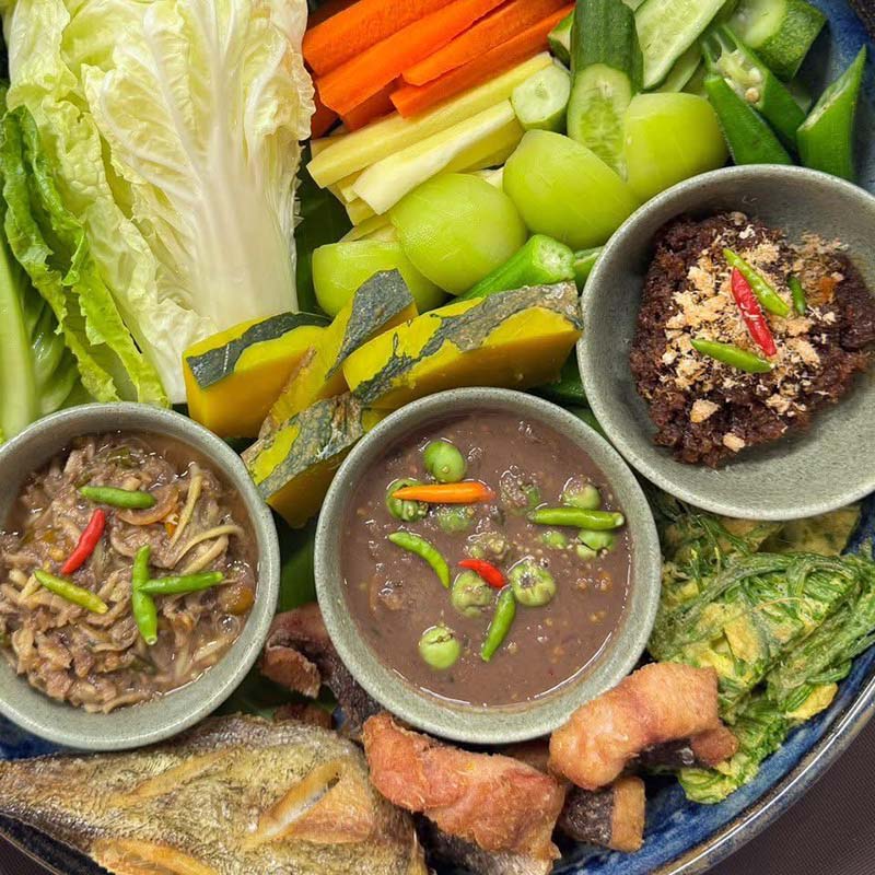 ร้านอาหารไทย-รามัญ ชุลีธร ย่านแบริ่ง