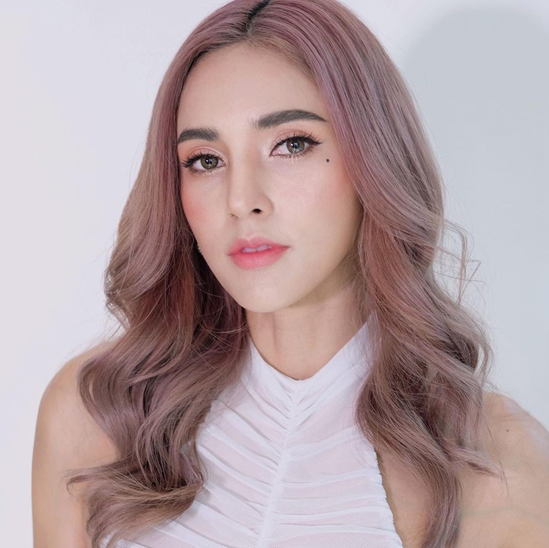 อุ้ม ลักขณา