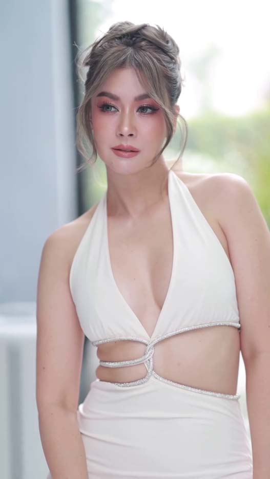 เอมี่ กลิ่นประทุม