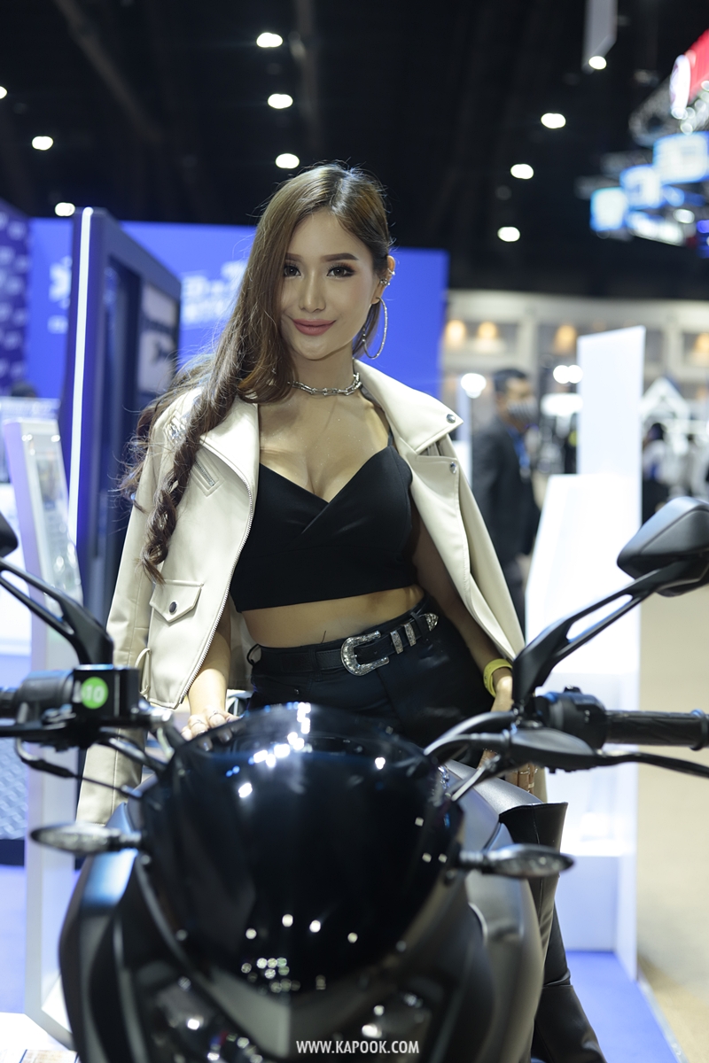 พริตตี้มอเตอร์โชว์ 2021