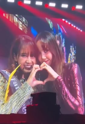 สาวอินโดฯ หน้าคล้ายลิซ่า