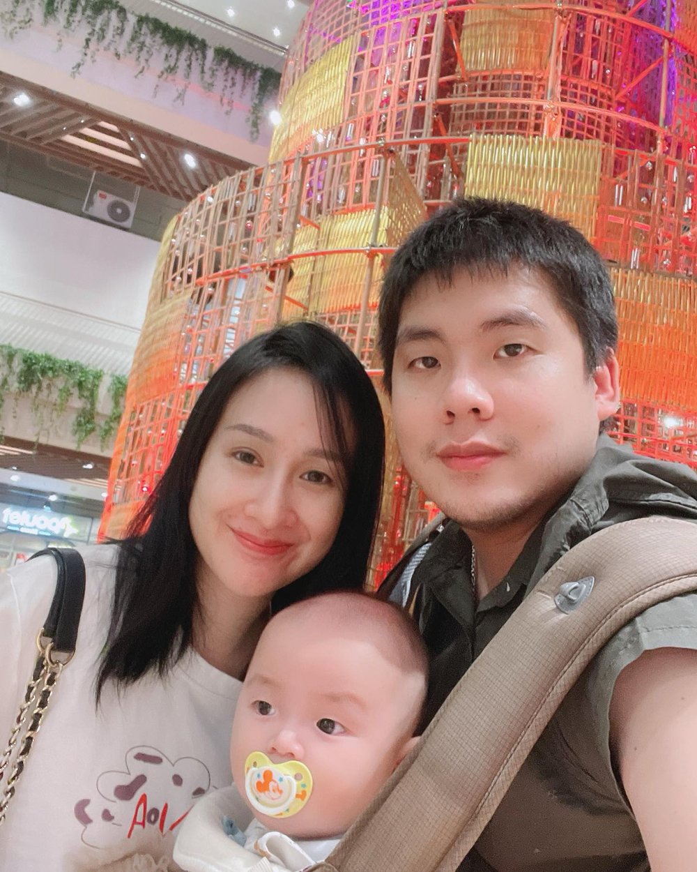 พลอย ลิตเติ้ลวอยซ์ นักร้องสาวเสียงเล็ก ๆ ล่าสุด เป็นคุณแม่แล้ว