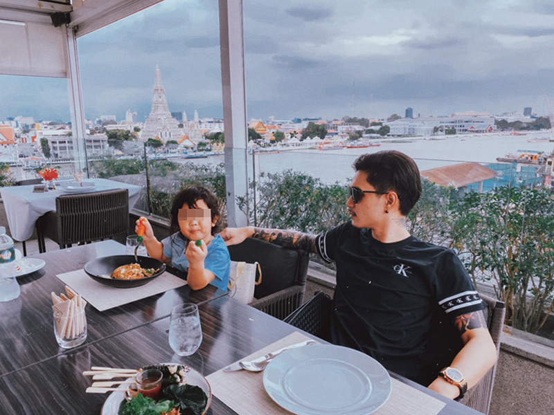 ครอบครัวพิพลอย 