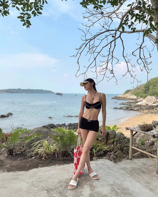 กระปุก พัชรา สวมทูพีซอวดอึ๋มซ่อนรูปริมหาด ทะเลขาวจั๊วะ