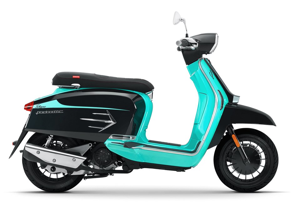 Lambretta V200 2023 